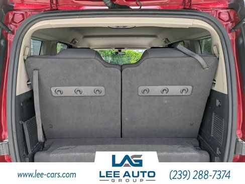 Used 2010 Jeep Commander Sport RWD image 9