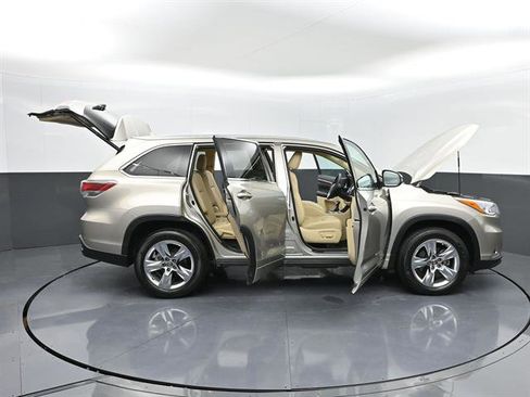 Certified 2016 Toyota Highlander Limited FWD image 52
