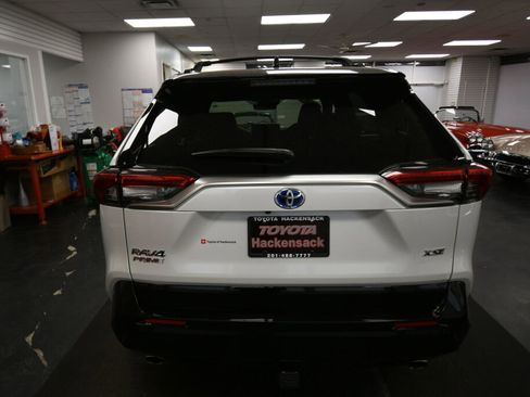 Used 2023 Toyota RAV4 XSE w/ Weather Package AWD/4WD image 6