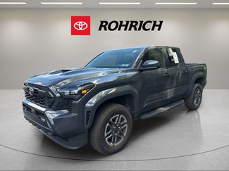 Used 2024 Toyota Tacoma TRD Sport AWD/4WD video 1