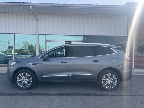 Used 2020 Buick Enclave Avenir w/ Avenir Technology Package image 1