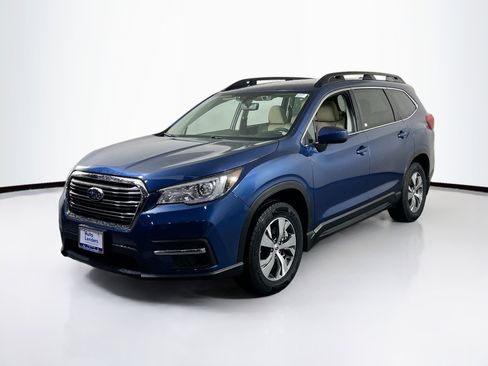 Used 2022 Subaru Ascent Premium w/ Convenience Package image 1