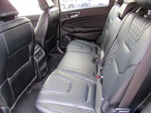 Used 2024 Ford Edge Titanium AWD/4WD image 30