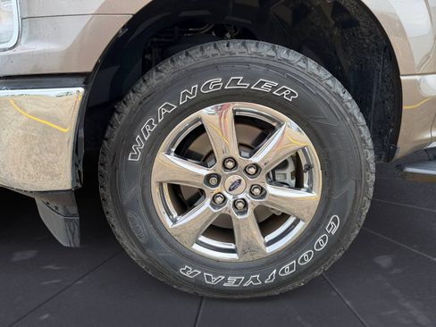 Used 2019 Ford F150 XLT w/ Equipment Group 302A Luxury AWD/4WD image 14