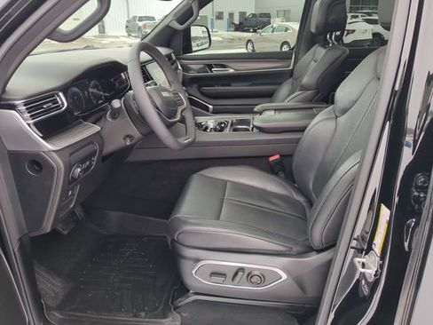 Used 2023 Jeep Wagoneer Series II w/ Premium Group I image 9