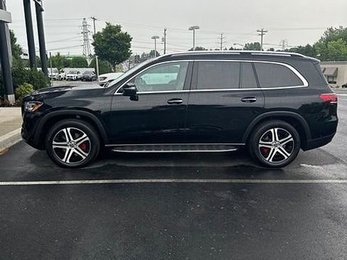 Used 2023 Mercedes-Benz GLS 450 4MATIC image 5