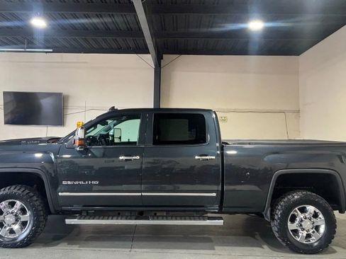 Used 2018 GMC Sierra 3500 Denali w/ Duramax Plus Package image 5