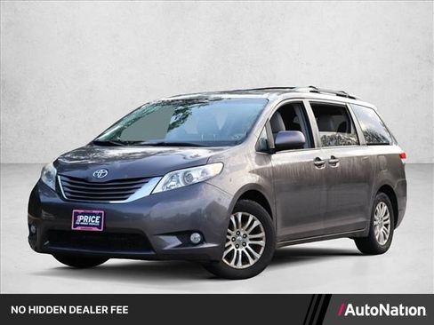 Used 2012 Toyota Sienna XLE FWD image 1