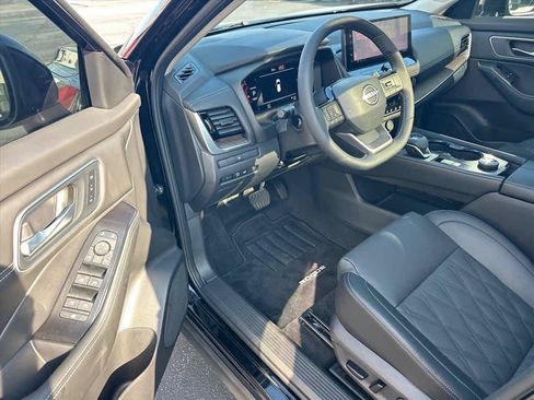 Used 2026 Nissan Rogue Platinum AWD/4WD image 10