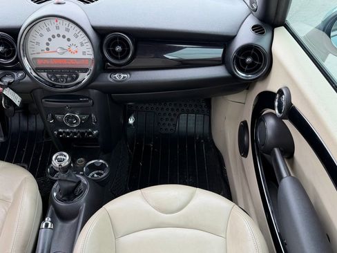 Used 2011 MINI Cooper Convertible image 10