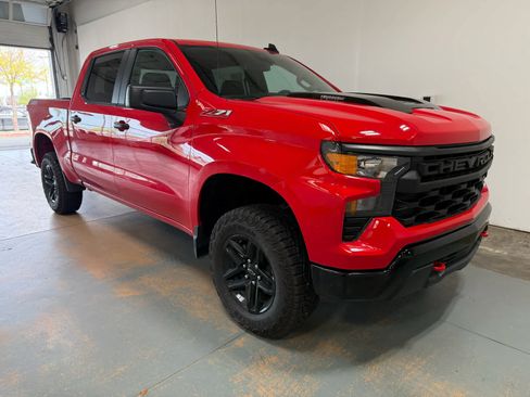 Used 2026 Chevrolet Silverado 1500 Custom Trail Boss AWD/4WD image 5