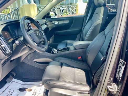 Used 2023 Volvo XC40 B5 Plus w/ Driver Assist Package image 11