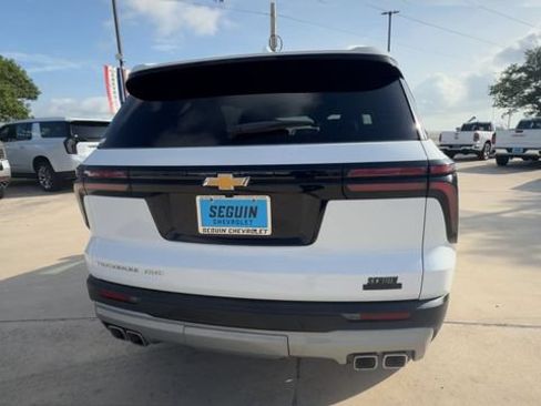 Certified 2026 Chevrolet Traverse LT AWD/4WD image 7