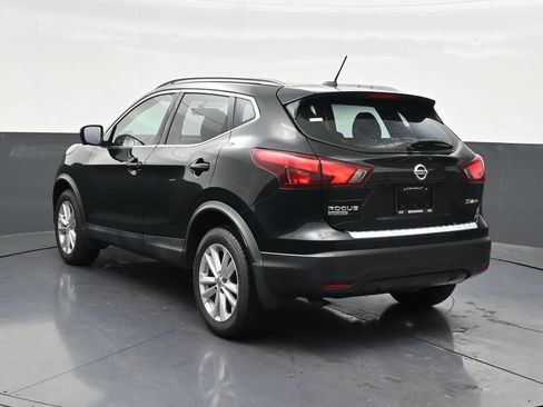 Used 2018 Nissan Rogue Sport SV w/ SV Technology Package AWD/4WD image 3
