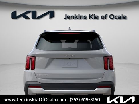 New 2026 Kia Sorento S image 4