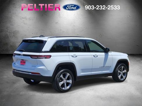 Used 2025 Jeep Grand Cherokee Limited AWD/4WD image 4