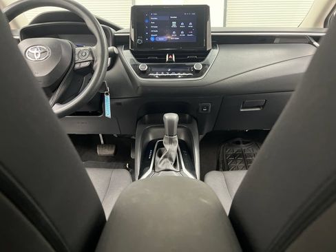 Used 2024 Toyota Corolla LE FWD image 37