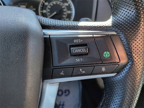 Used 2022 Mitsubishi Outlander SE image 17