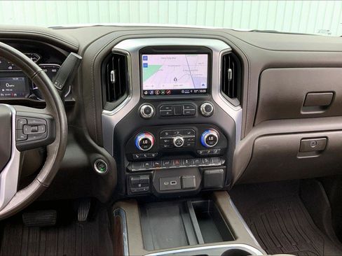 Used 2022 GMC Sierra 1500 SLT w/ SLT Premium Plus Package AWD/4WD image 6