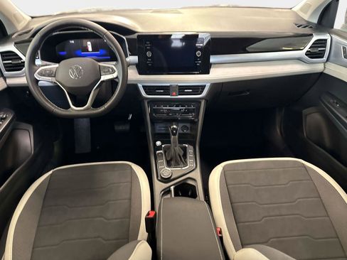 New 2026 Volkswagen Taos SE image 16