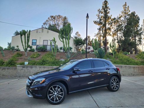 Used 2015 Mercedes-Benz GLA 250 4MATIC image 2