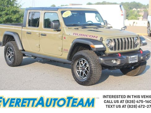 Used 2025 Jeep Gladiator Rubicon w/ Convenience Group AWD/4WD image 1