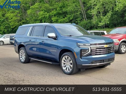 Used 2025 Chevrolet Suburban Premier AWD/4WD image 7