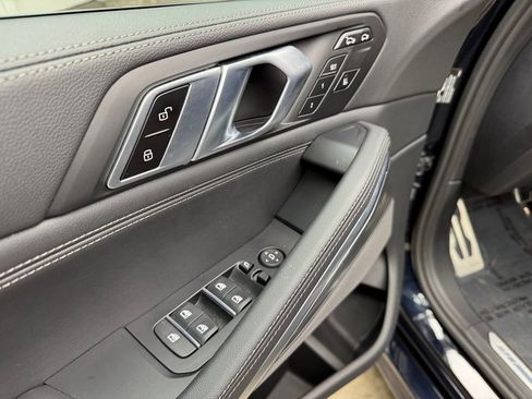 Certified 2023 BMW X6 xDrive40i w/ M Sport Package image 11