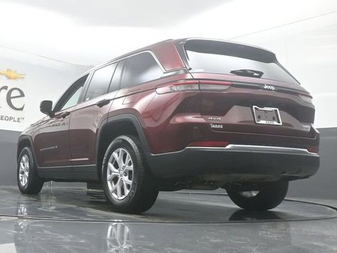 Used 2022 Jeep Grand Cherokee Limited w/ Luxury Tech Group II AWD/4WD image 5