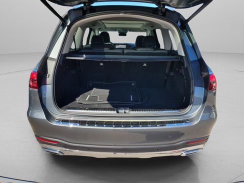 Certified 2026 Mercedes-Benz GLS 450 4MATIC image 9