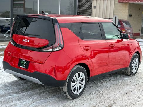 Used 2025 Kia Soul LX image 7