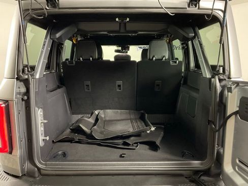 Used 2023 Ford Bronco Badlands image 11