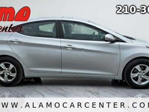Used 2014 Hyundai Elantra SE image 6