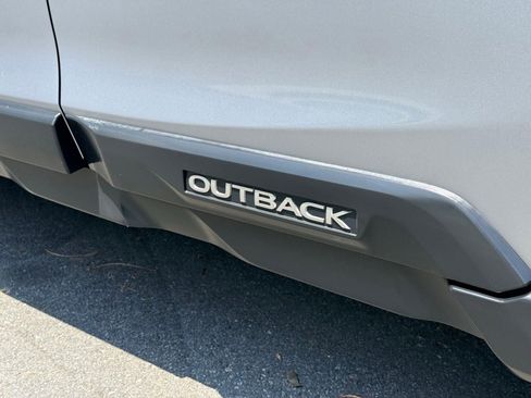 Used 2022 Subaru Outback Limited w/ Popular Package #2 AWD/4WD image 17