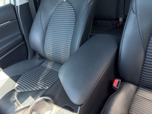 Used 2024 Toyota Camry SE image 40