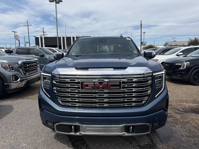 Used 2024 GMC Sierra 1500 Denali w/ Denali Reserve Package AWD/4WD image 2