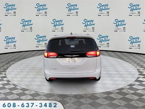 New 2026 Chrysler Voyager LX image 6
