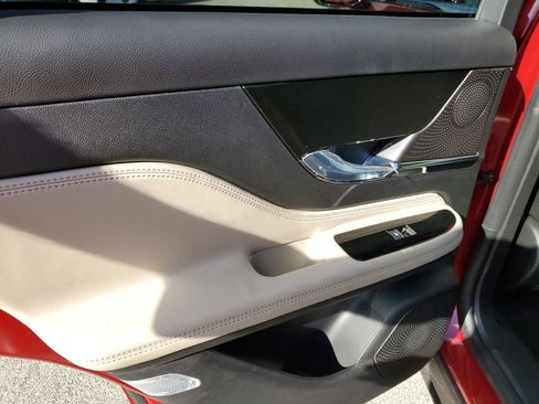 New 2026 Lincoln Corsair Premiere image 9