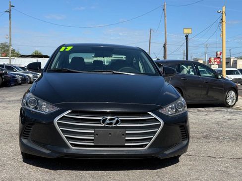 Used 2017 Hyundai Elantra SE FWD image 3