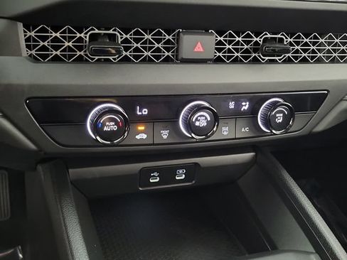 Used 2025 Honda Accord LX image 29