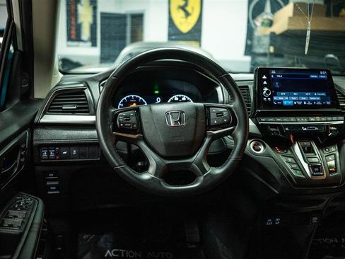 Used 2025 Honda Odyssey EX-L image 17