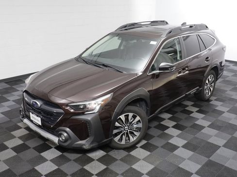 Used 2025 Subaru Outback Limited AWD/4WD image 2