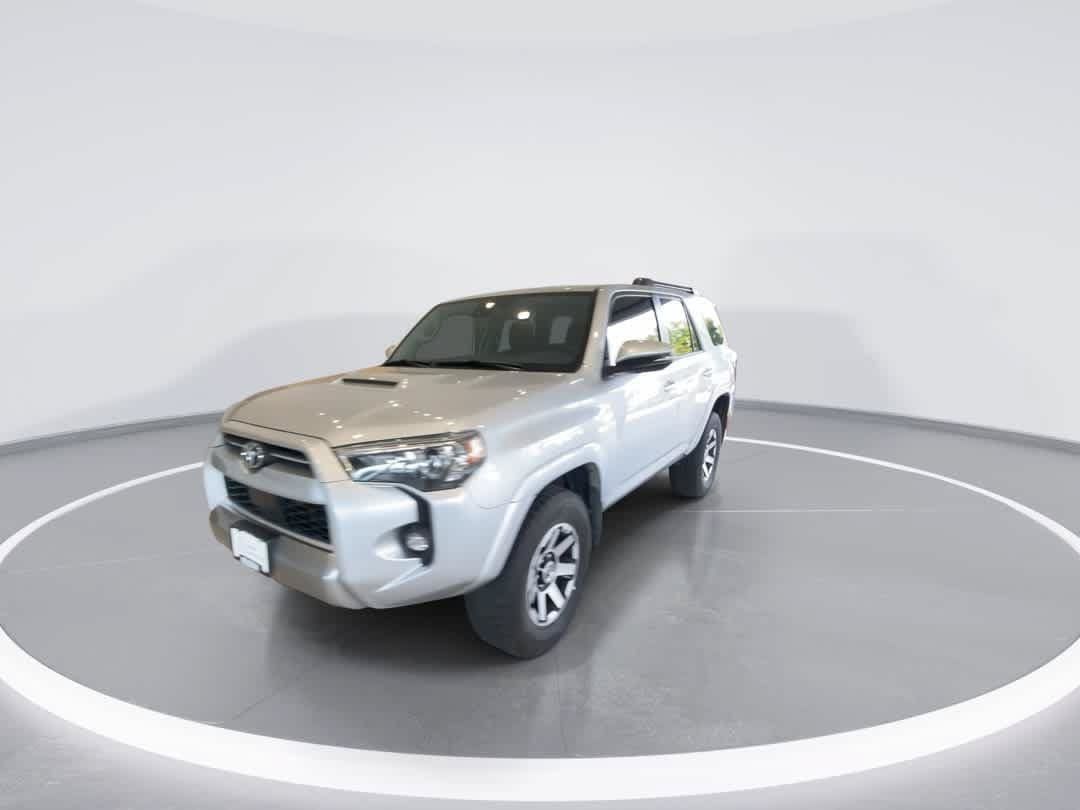 Used 2021 Toyota 4Runner TRD Off-Road Premium AWD/4WD image 4