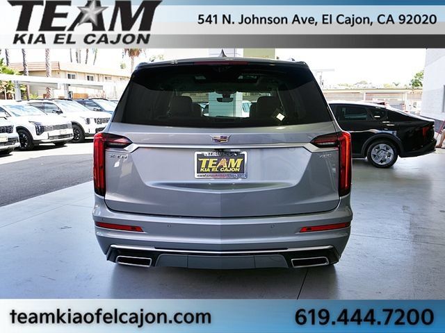 Used 2023 Cadillac XT6 Premium Luxury w/ Technology Package FWD image 8