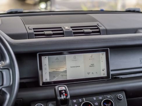 Used 2020 Land Rover Defender 110 X image 29