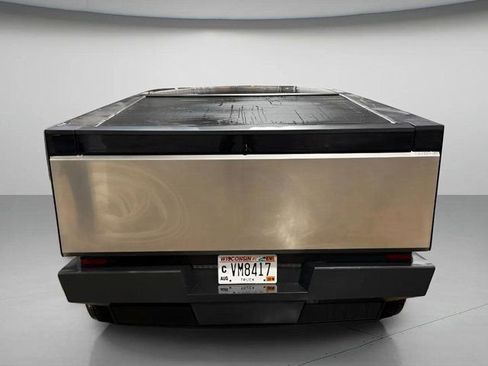 Used 2024 Tesla Cybertruck AWD Crew Cab image 26