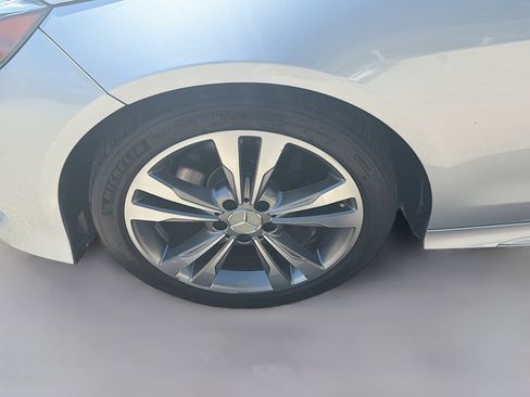 Used 2016 Mercedes-Benz E 350 Sedan w/ Premium Package image 34