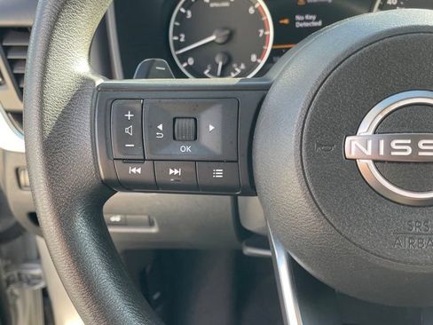 Used 2024 Nissan Rogue SV AWD/4WD image 14