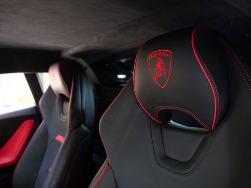 Used 2023 Lamborghini Huracan EVO RWD image 20