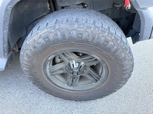 Used 2019 Jeep Wrangler Sport AWD/4WD image 8